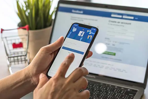 REACH new customers where they already spend time and discover services, offers, and local businesses.